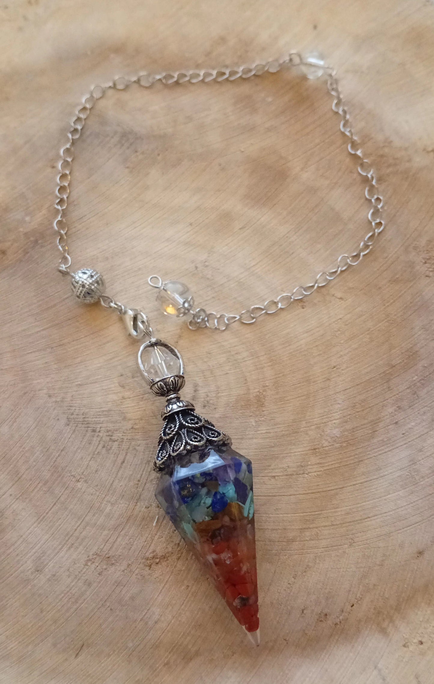 Péndulo de los 7 Chakras – Armonía Energética y Guía Interior