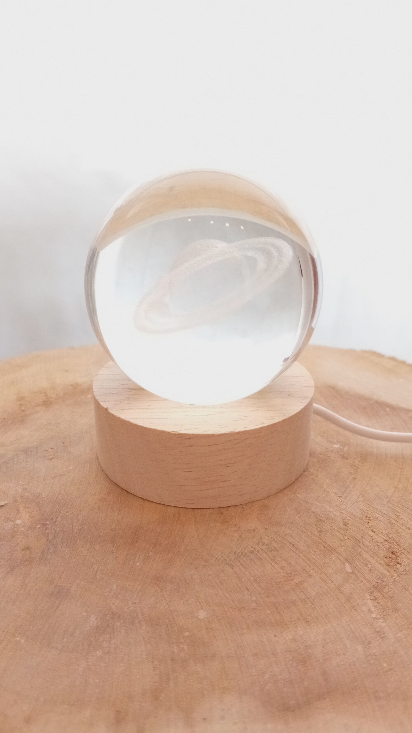 Lámpara de Saturno- Luz de Otro Mundo
