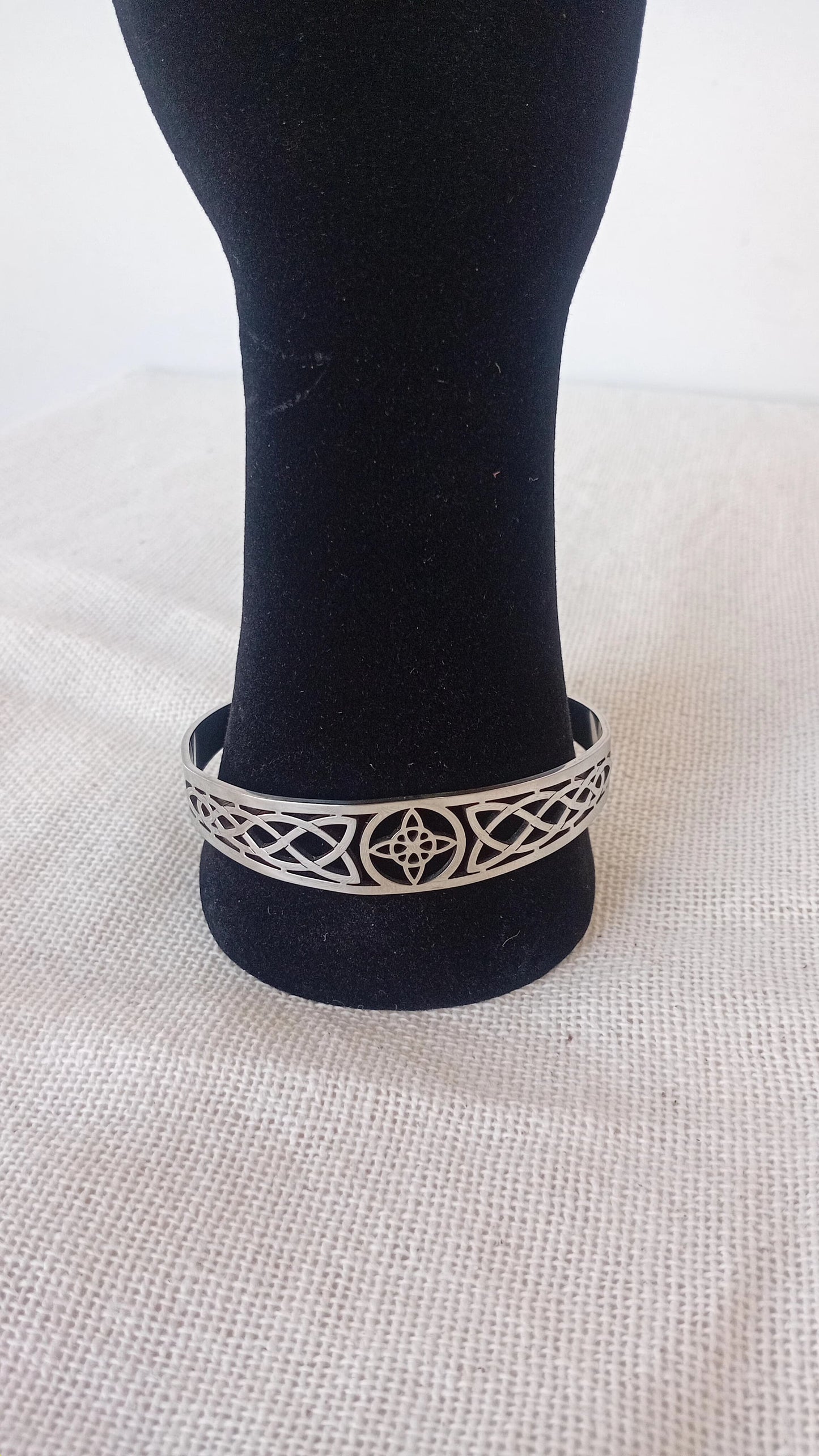 Pulsera plateada simbología Celta