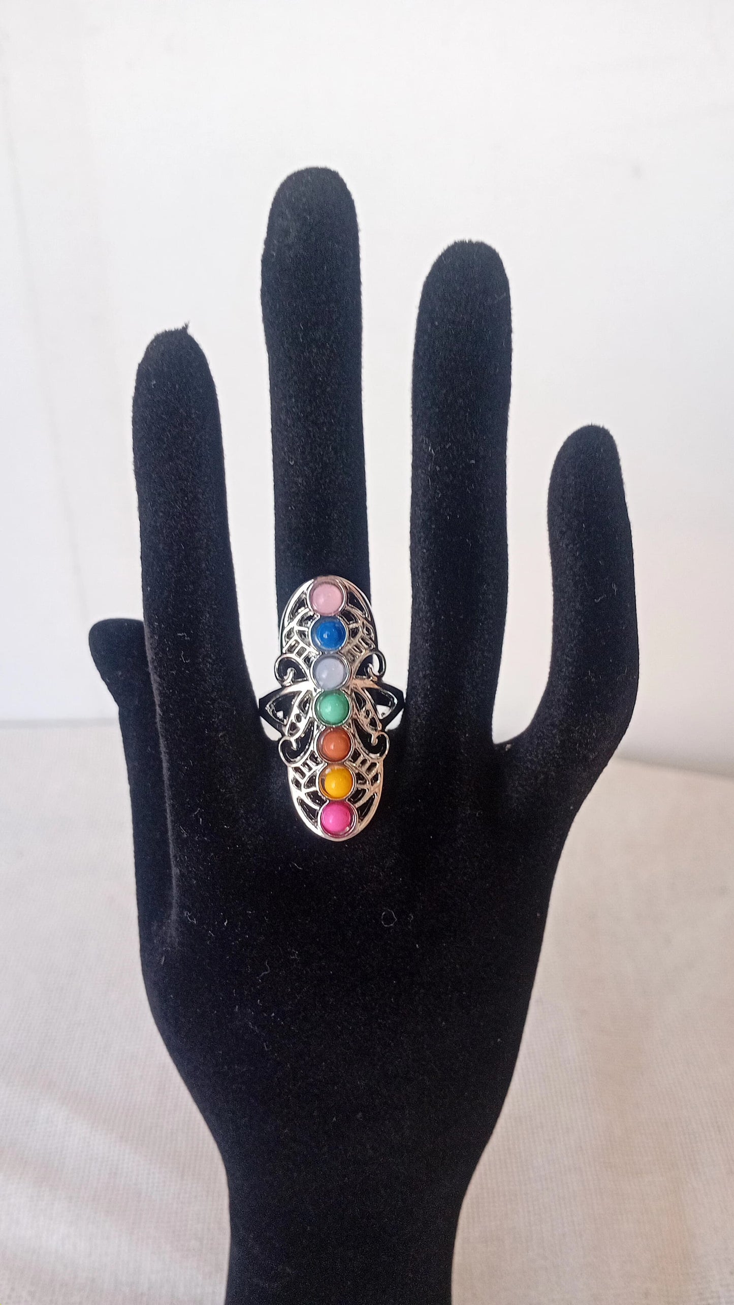 Anillo 7 Chakras – Energía en Movimiento, Belleza en Equilibrio