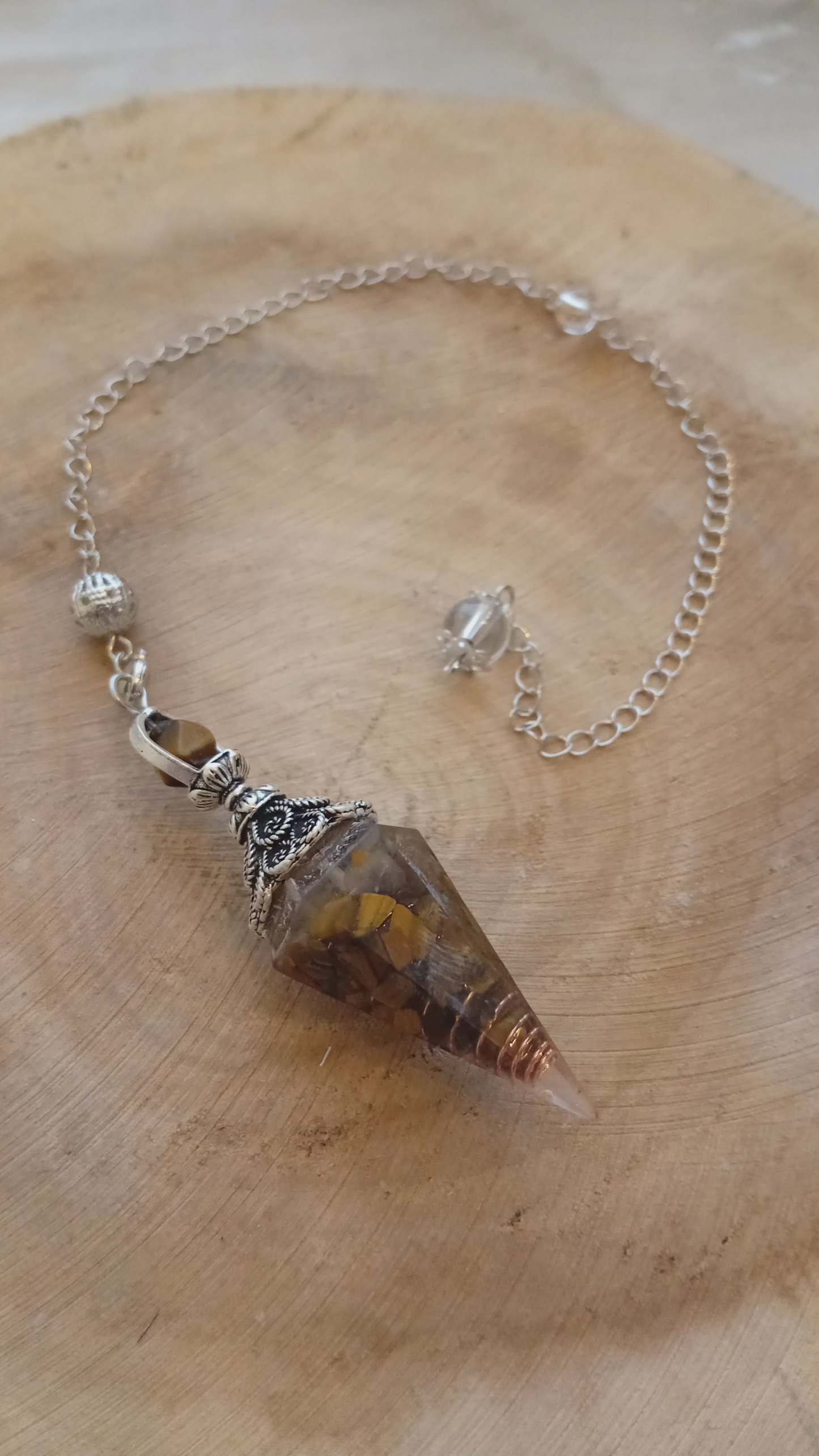 Péndulo de Cuarzo café– Enraizamiento, Protección y Claridad