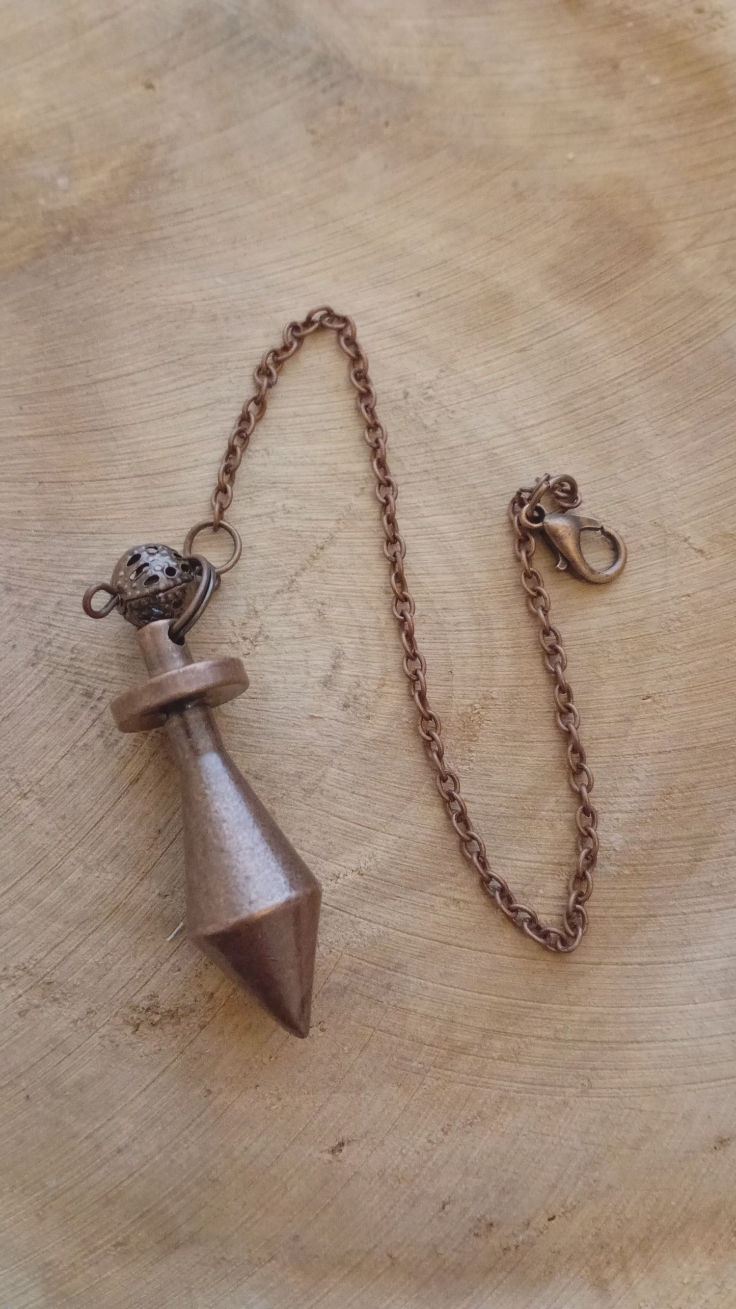 Péndulo de Cobre – Precisión Energética y Conexión Vital