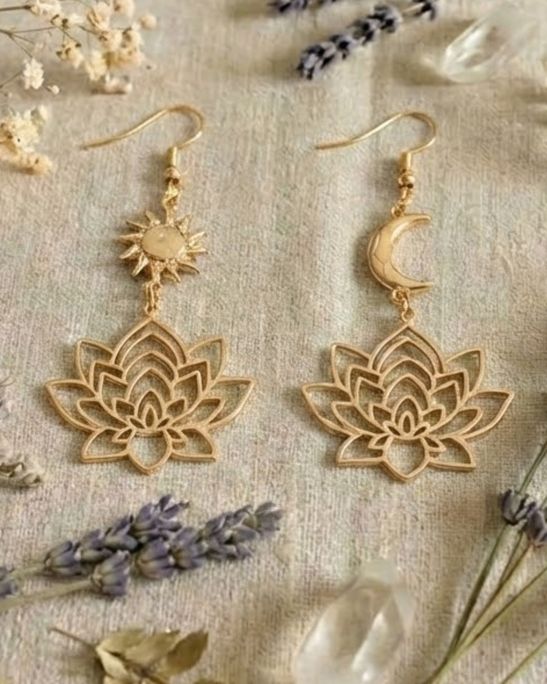 Pendientes Loto Sol y Luna – Estilo Bohemio Dorado