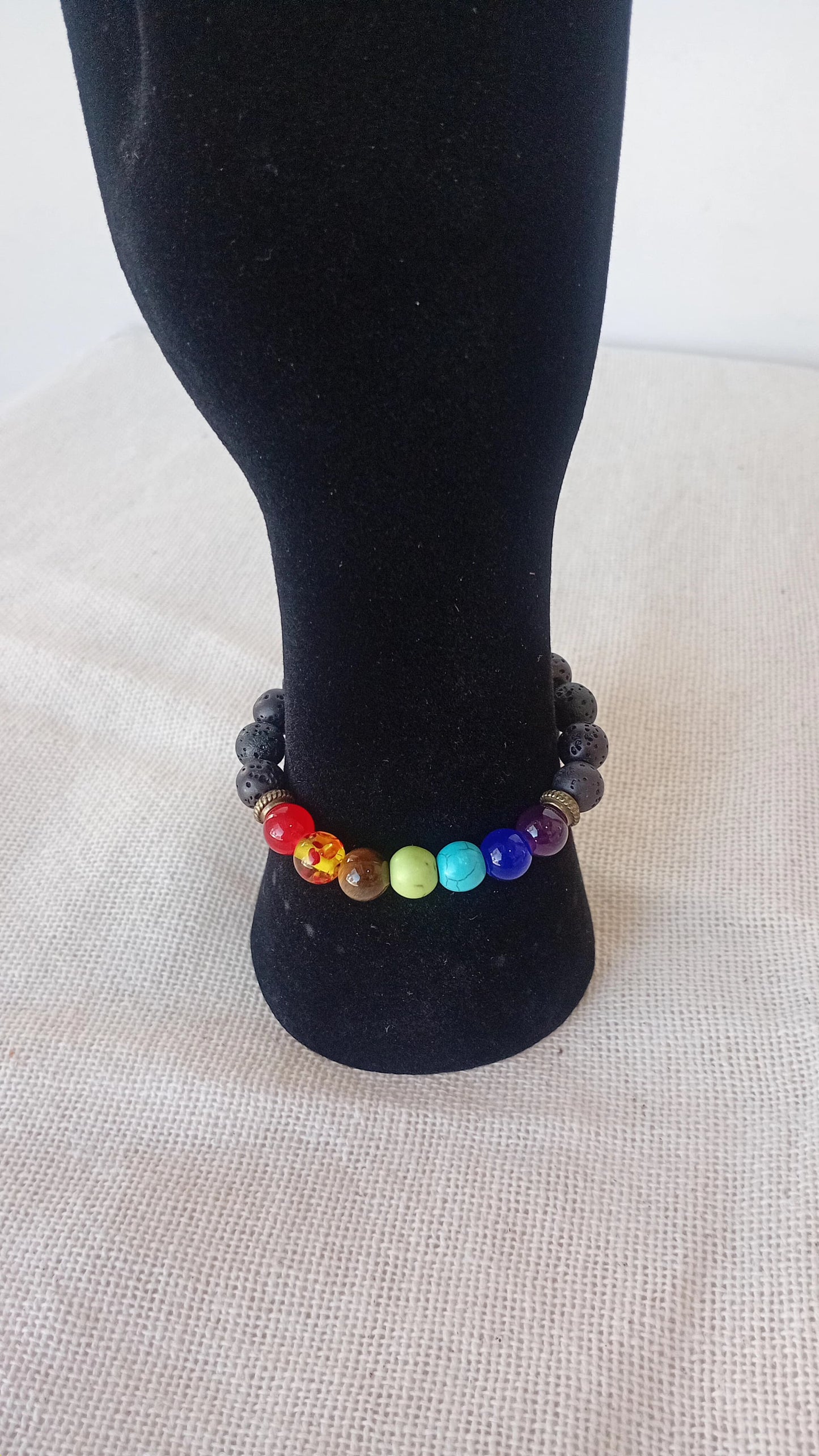 Pulsera Chakras y Piedra Volcánica – Equilibrio, Protección y Conexión