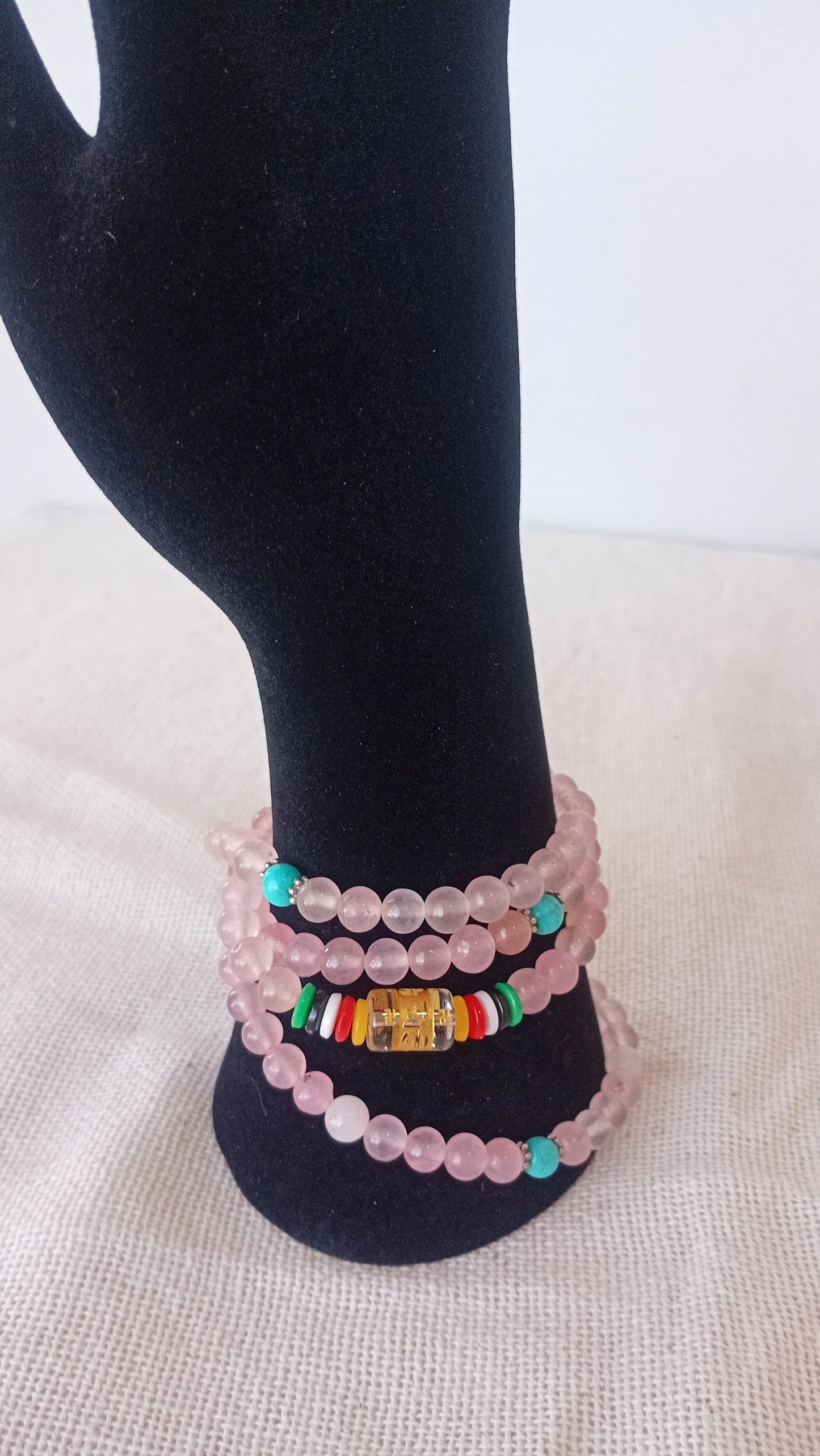 Collar Mala de Cuarzo Rosado con Cuenta Mantra Tibetana