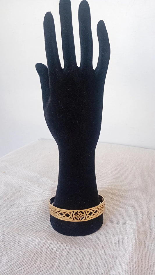 Pulsera dorada simbología Celta