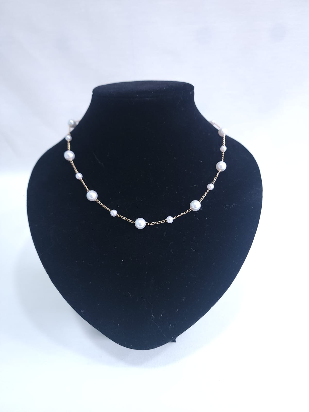 Collar “Luz Serena” – Elegancia Sutil en Cada Perla