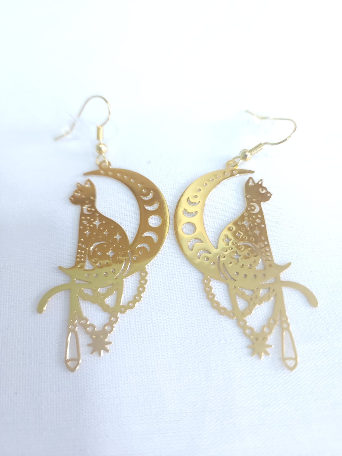 Aretes “Gato Lunar” – Magia, Intuición y Misterio Celeste