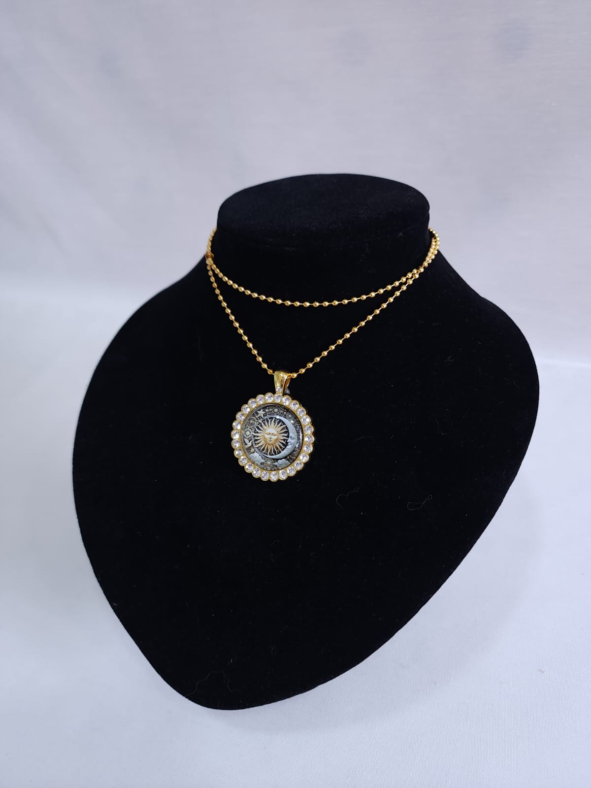 Collar Sol Sagrado Dorado ✨