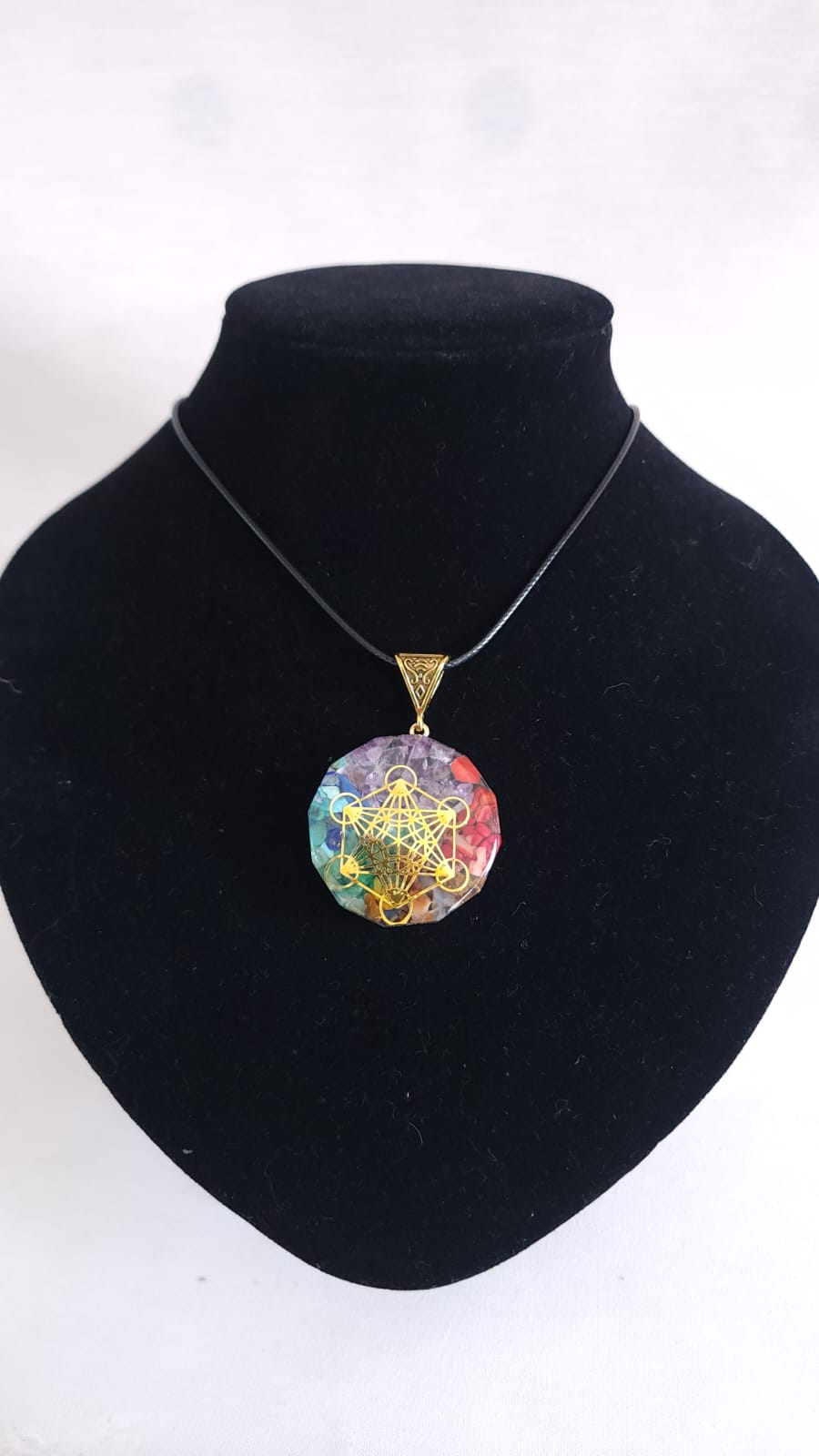 Collar 7 Chakras con símbolo de equilibrio y protección