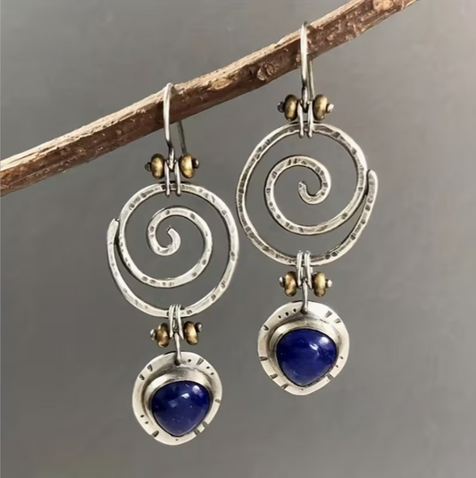 Aretes “Espiral de Lapis”:  Camino interior en azul profundo