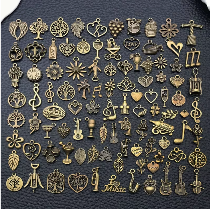 Dijes Vintage: Tono bronce antiguo